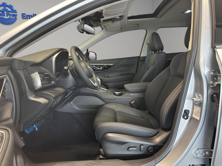 Vehicle image SUBARU OUTBACK