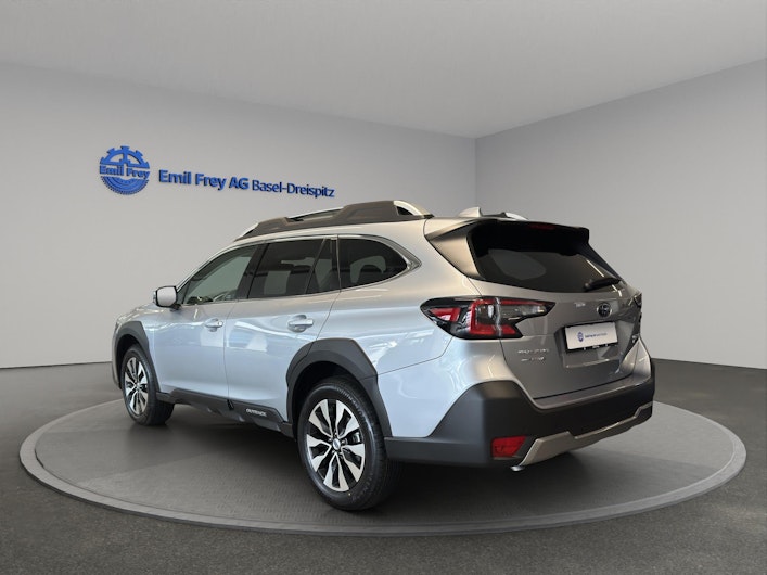 Vehicle image SUBARU OUTBACK