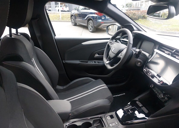 Vehicle image 9 Vehicle image 9