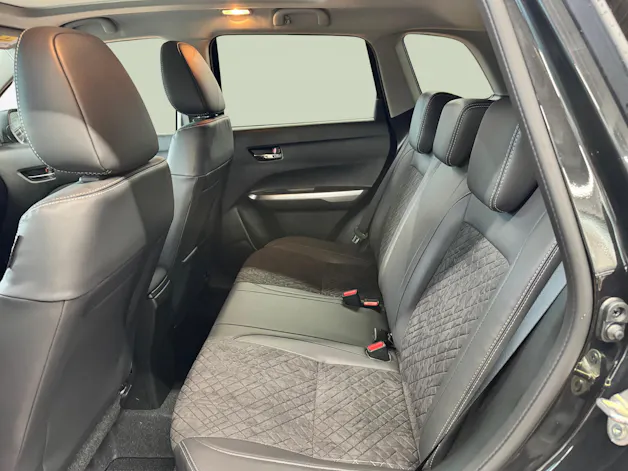 Suzuki Vitara 1.4 T Sakura Top Hybrid 4x4