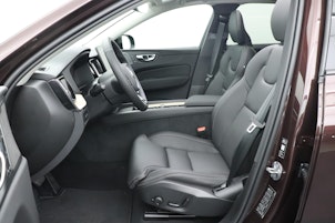 Vehicle image VOLVO XC60 2.0 T8 TE Ultra Dark eAWD