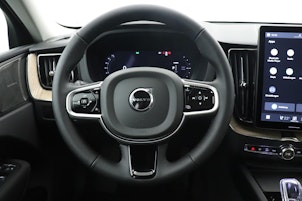 Vehicle image VOLVO XC60 2.0 T8 TE Ultra Dark eAWD