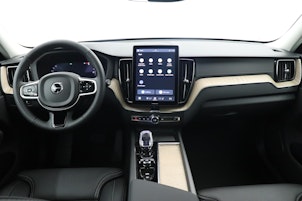 Vehicle image VOLVO XC60 2.0 T8 TE Ultra Dark eAWD