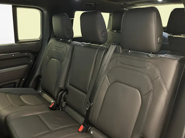 Land Rover Defender 130 3.0 D I6 350 X-Dynamic HSE