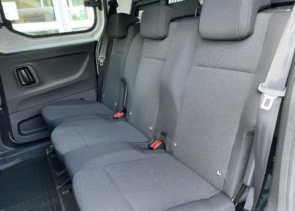 Vehicle image 10 Vehicle image 10