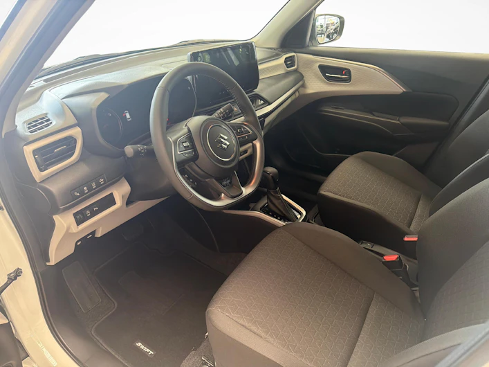 Fahrzeugbild SUZUKI SWIFT