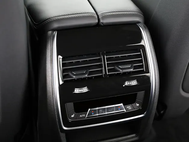 BMW X7 M60i
