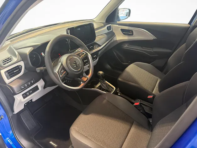 Suzuki Swift 1.2 Sakura Top Hybrid