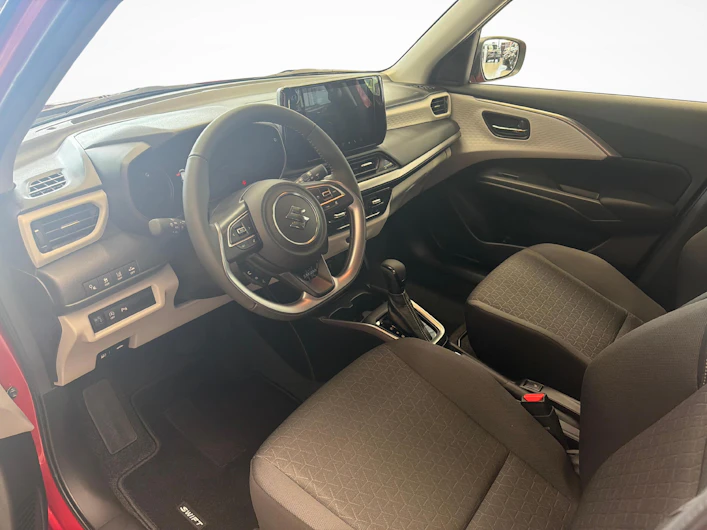 Fahrzeugbild SUZUKI SWIFT
