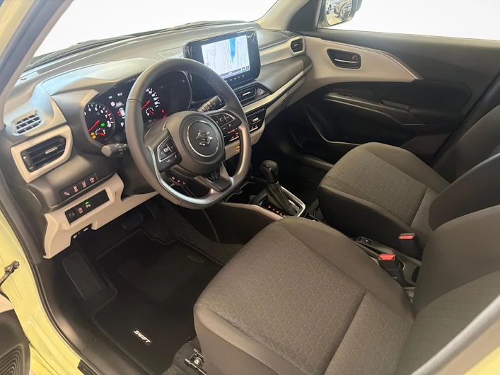 Fahrzeugbild SUZUKI SWIFT