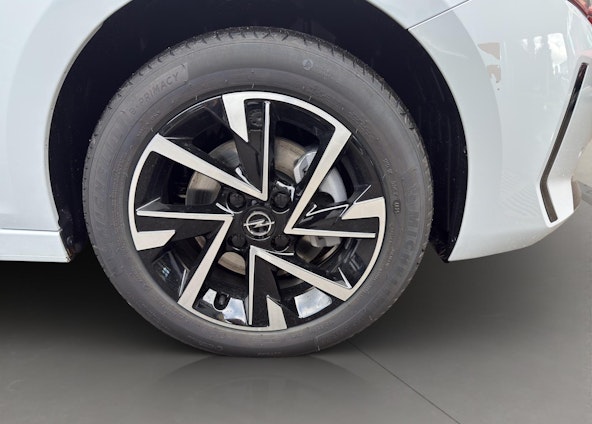 Vehicle image 25 Vehicle image 25