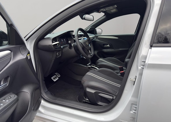 Vehicle image 12 Vehicle image 12