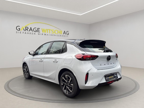 Vehicle image 9 Vehicle image 9