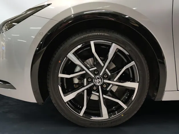 Toyota Prius 2.0 Plug-In-Hybrid Premium