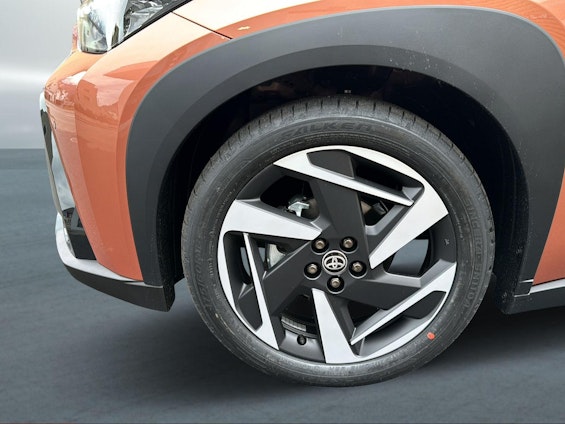 Vehicle image 8 Vehicle image 8