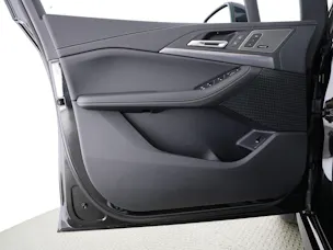 BMW 230e xDrive paddles Active Tourer
