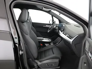BMW 230e xDrive paddles Active Tourer