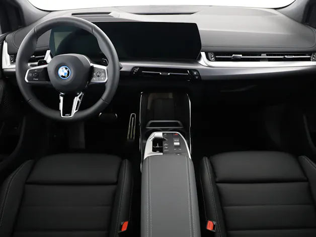 BMW 230e xDrive paddles Active Tourer