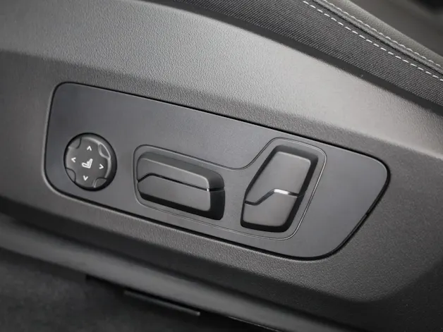 BMW 230e xDrive paddles Active Tourer