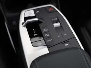 BMW 230e xDrive paddles Active Tourer