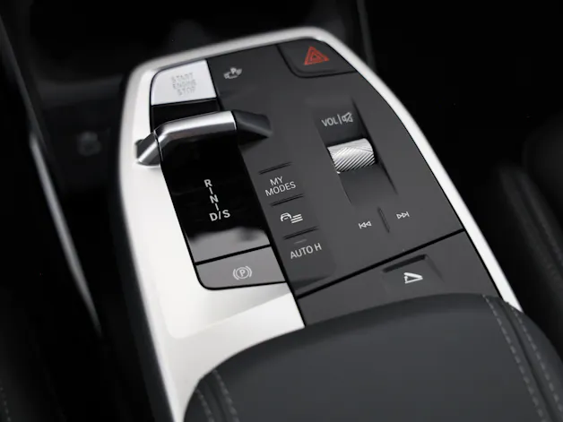 BMW 230e xDrive paddles Active Tourer