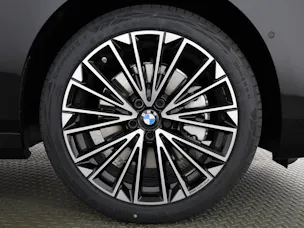 BMW 230e xDrive paddles Active Tourer