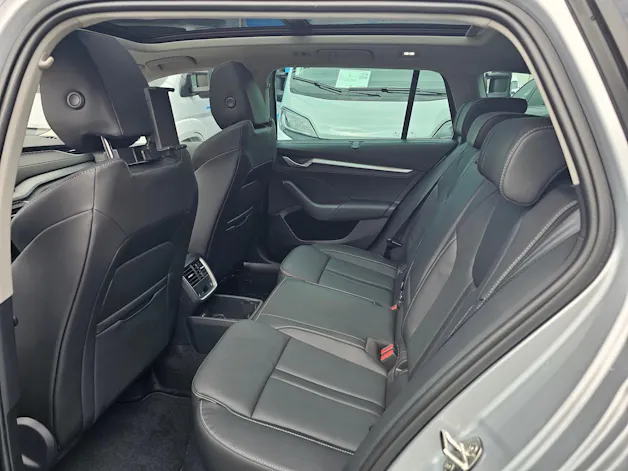 Škoda Octavia Combi 2.0 TDI DSG Selection
