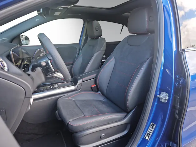 Mercedes-Benz GLA 200 Night Star 7G-D