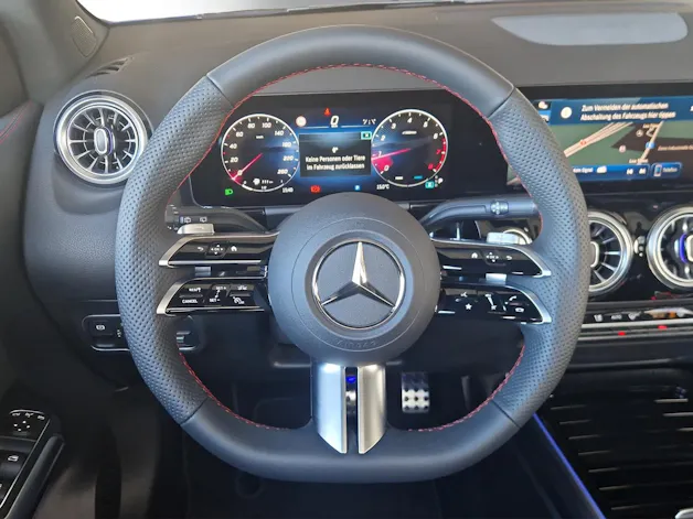 Mercedes-Benz GLA 200 Night Star 7G-D