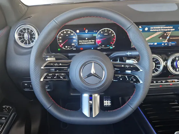 Mercedes-Benz GLA 200 Night Star 7G-D