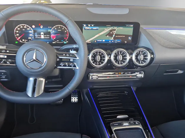 Mercedes-Benz GLA 200 Night Star 7G-D