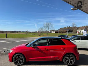 Audi NaviPLUS/SONOS Soundsystem/ 5Y Audi Sport Radsatz 18Zoll/ACC/ 2 Zone Klima