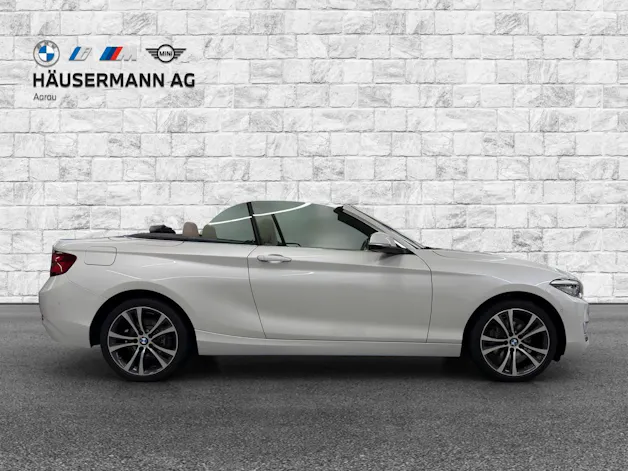 BMW 220i Luxury Line