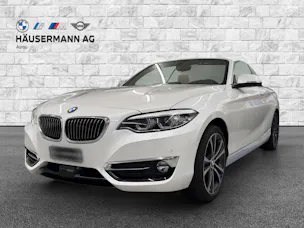 BMW 220i Luxury Line