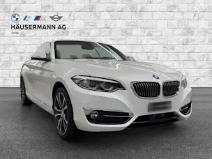 BMW 220i Luxury Line