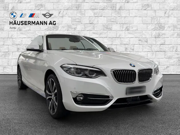 BMW 220i Luxury Line