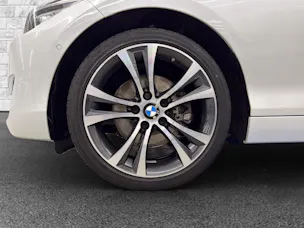 BMW 220i Luxury Line