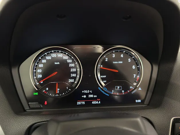 BMW 220i Luxury Line