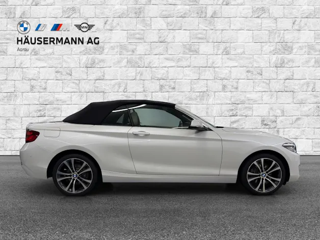 BMW 220i Luxury Line