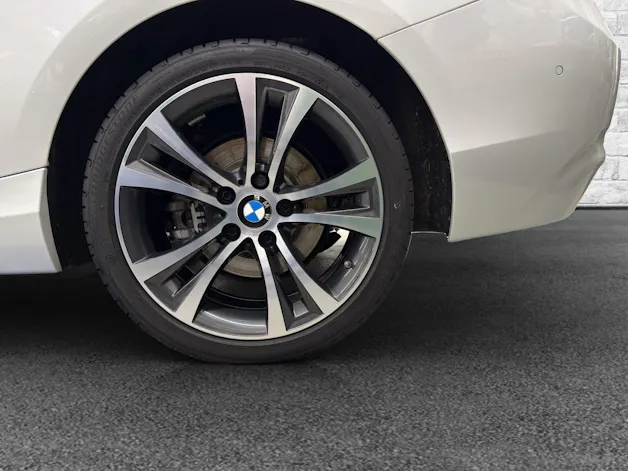 BMW 220i Luxury Line