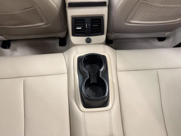 BMW 220i Luxury Line