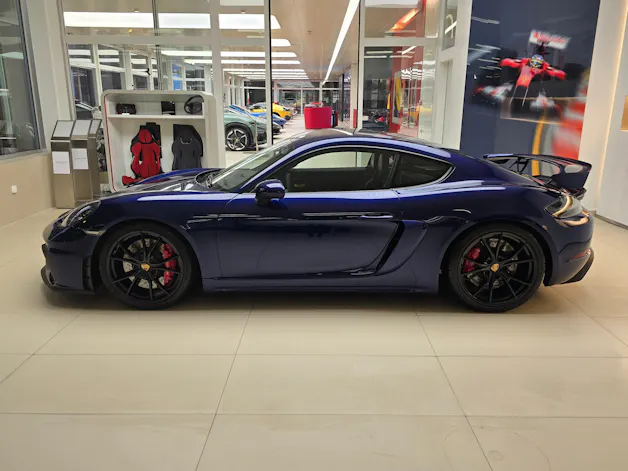 Porsche 718 Cayman GT4