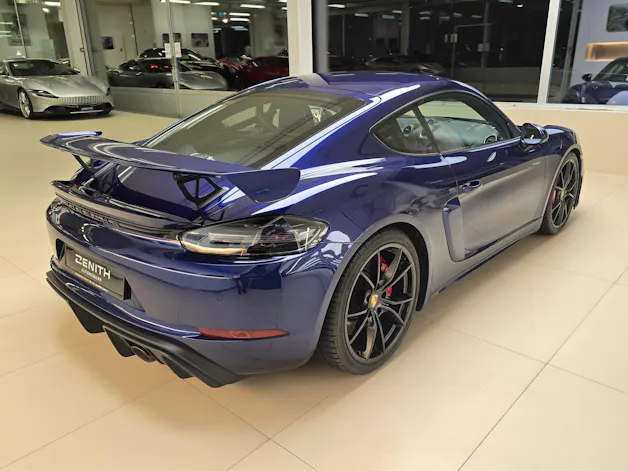 Porsche 718 Cayman GT4