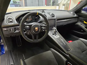 Porsche 718 Cayman GT4