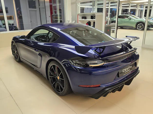 Porsche 718 Cayman GT4