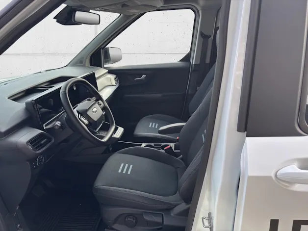Ford E-Tourneo Courier Active
