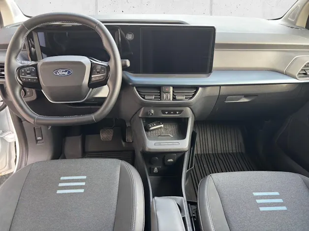 Ford E-Tourneo Courier Active