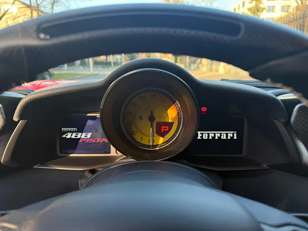 Ferrari 488 Pista 3.9 V8