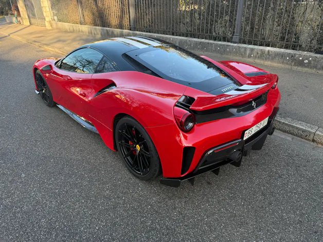 Ferrari 488 Pista 3.9 V8