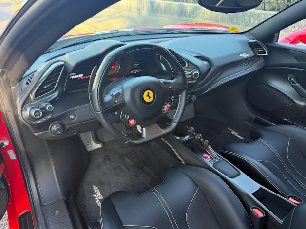 Ferrari 488 Pista 3.9 V8